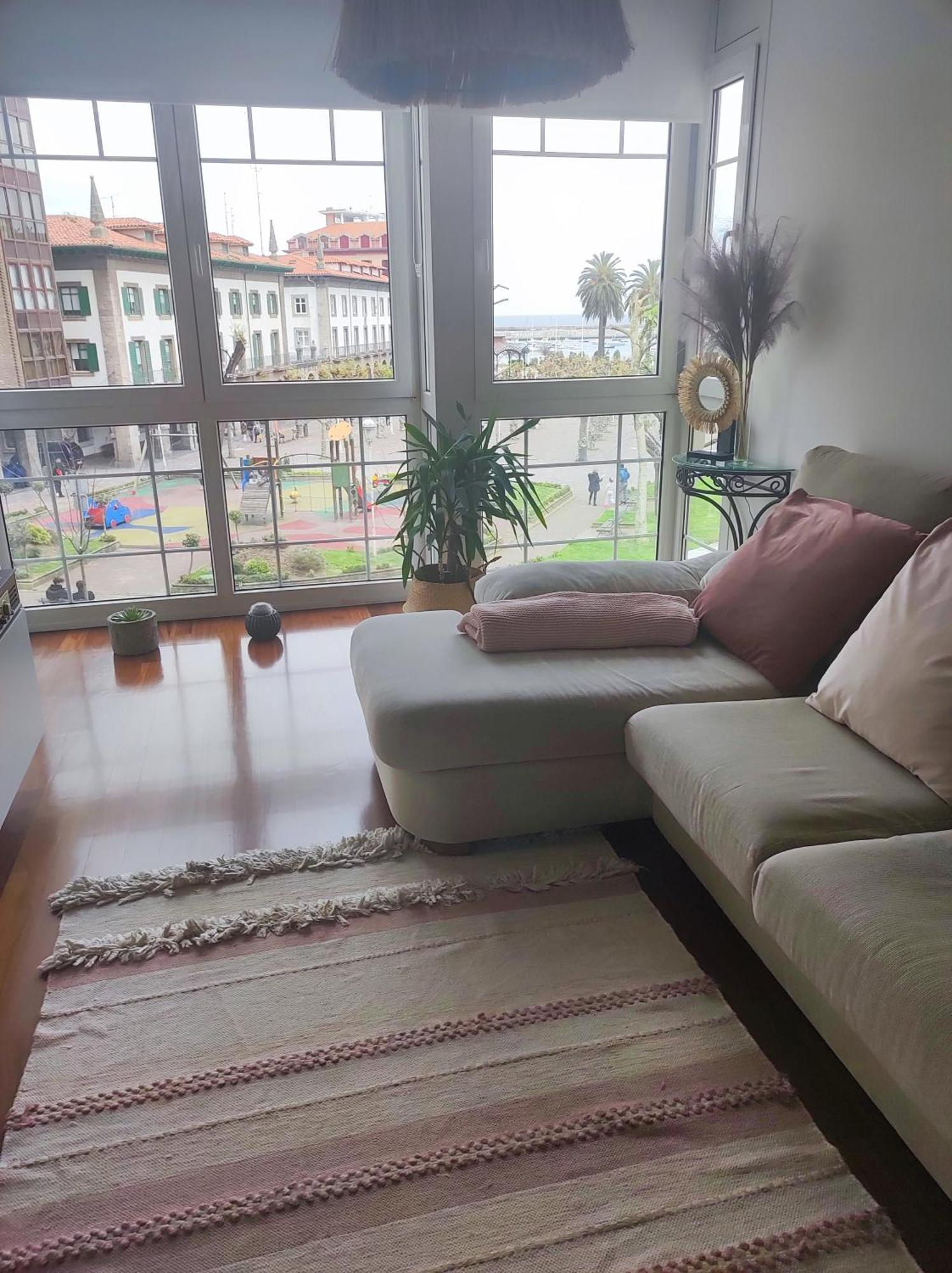 Precioso Piso Con Garaje En El Centro De Castro Urdiales Apartment Luaran gambar